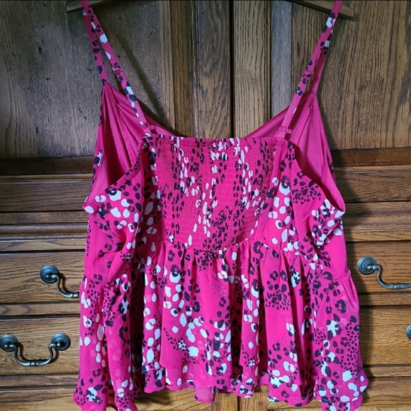 TORRID FUCHSIA PINK LEOPARD CHIFFON PEPLUM TOP sz2 - Picture 4 of 6